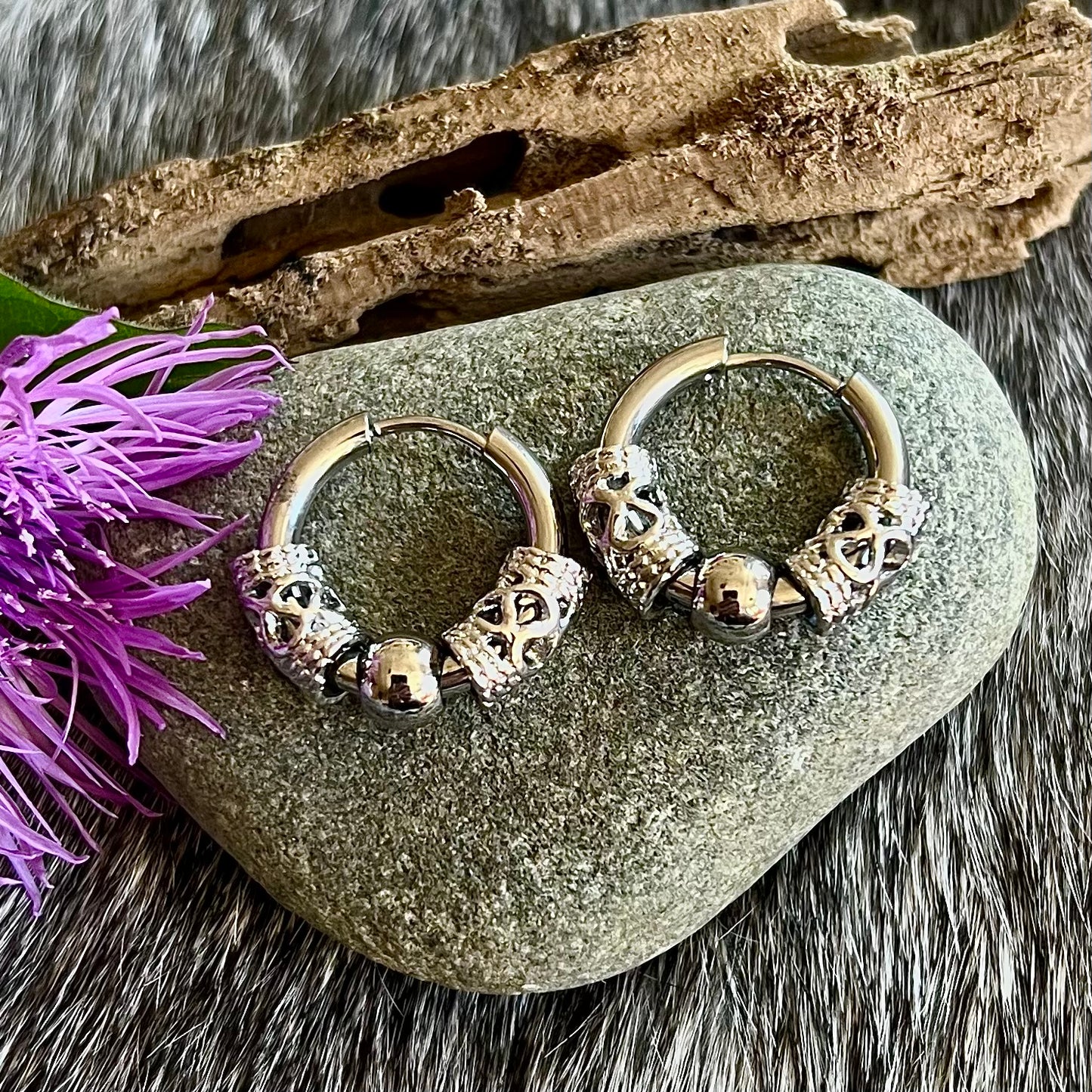 Earrings with Viking beads in stainless steel