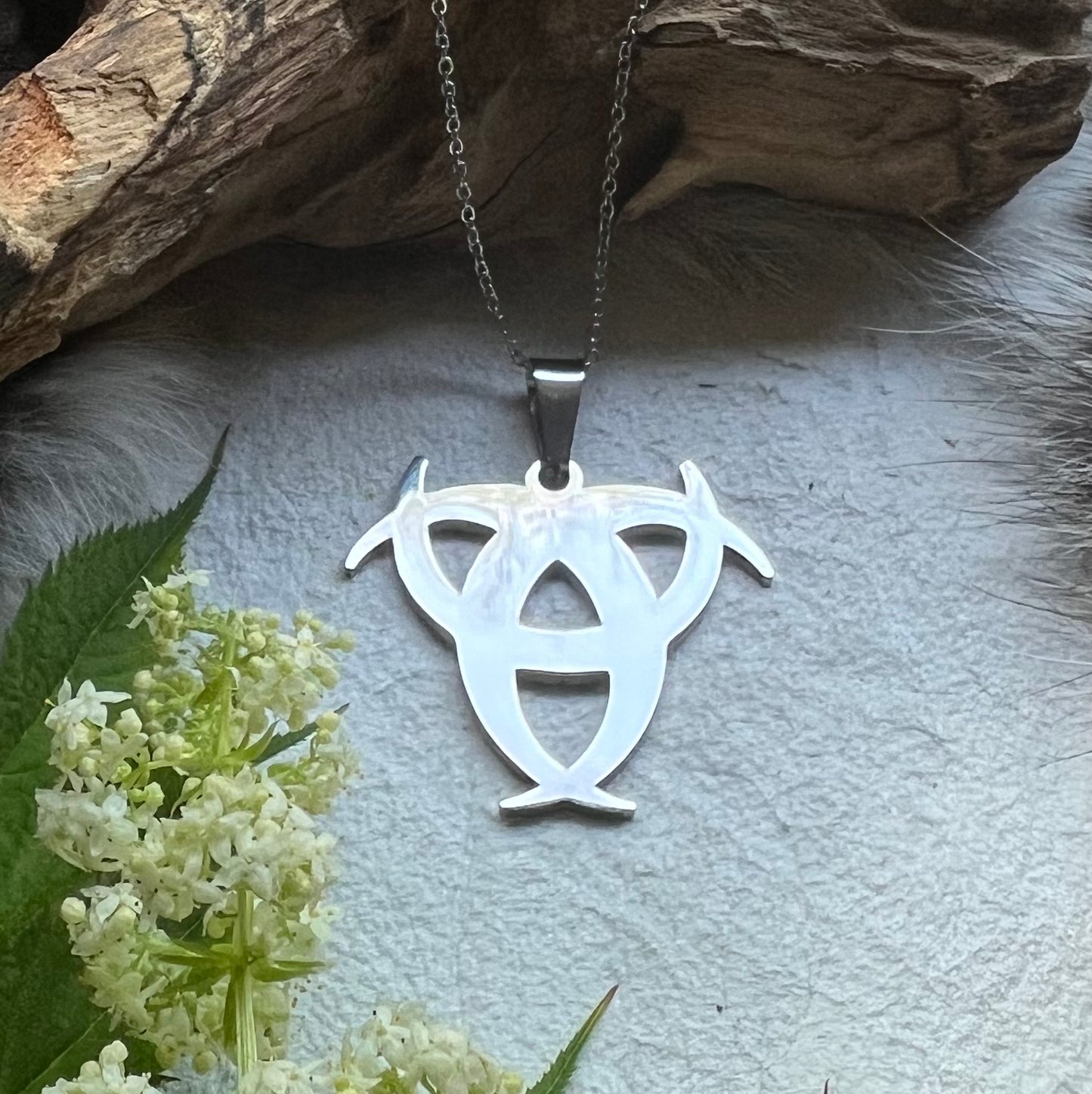 Necklace with the horns of Odin