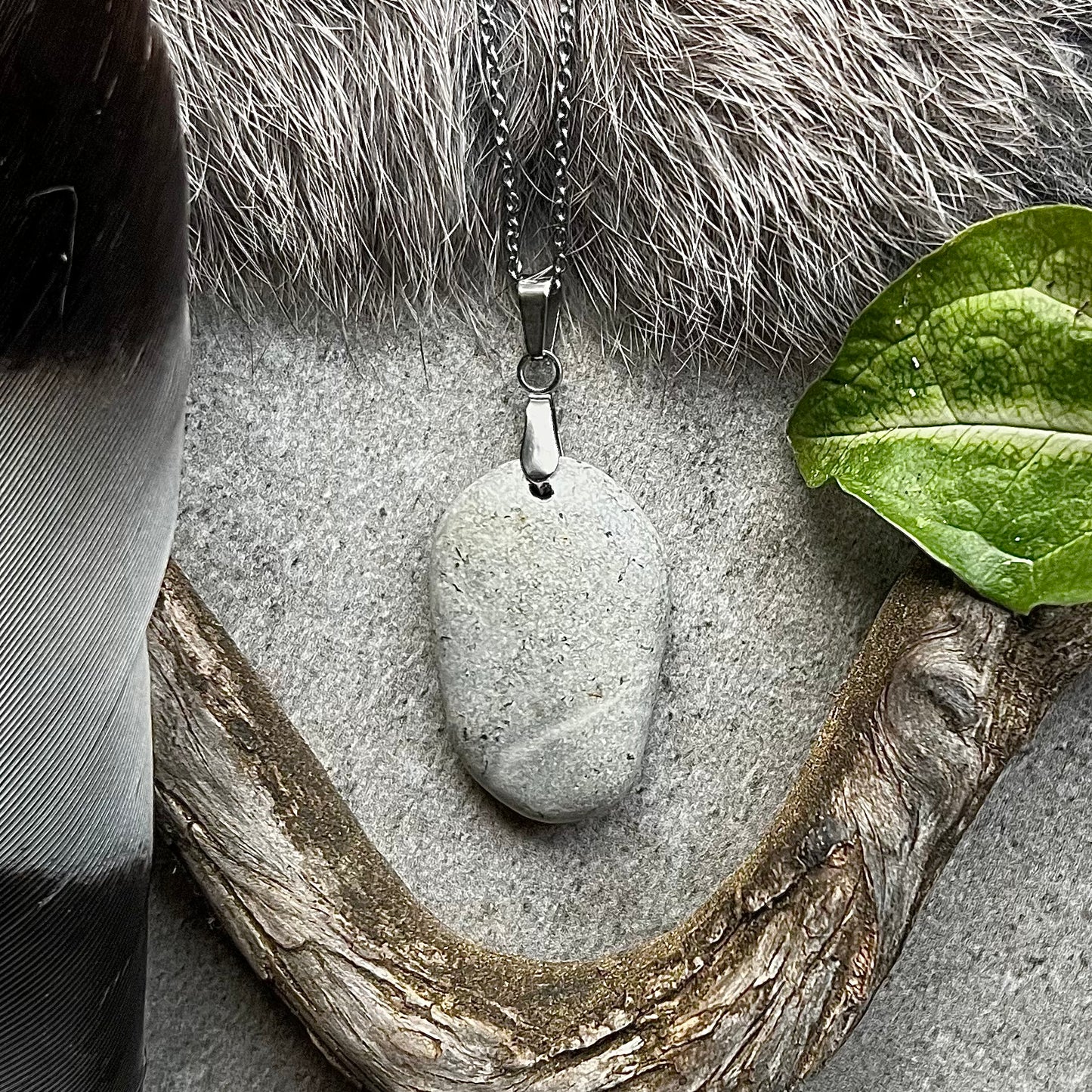 Necklace with wishing stone
