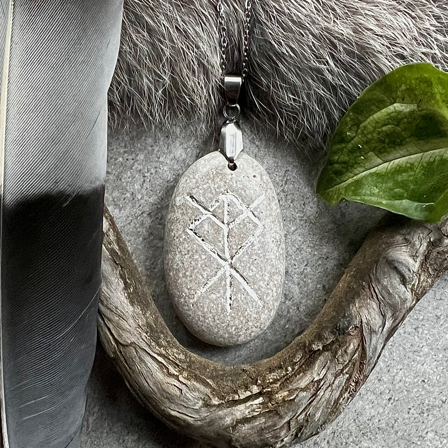 Necklace with hand-carved bind rune made of genuine silver. For protection of home and property