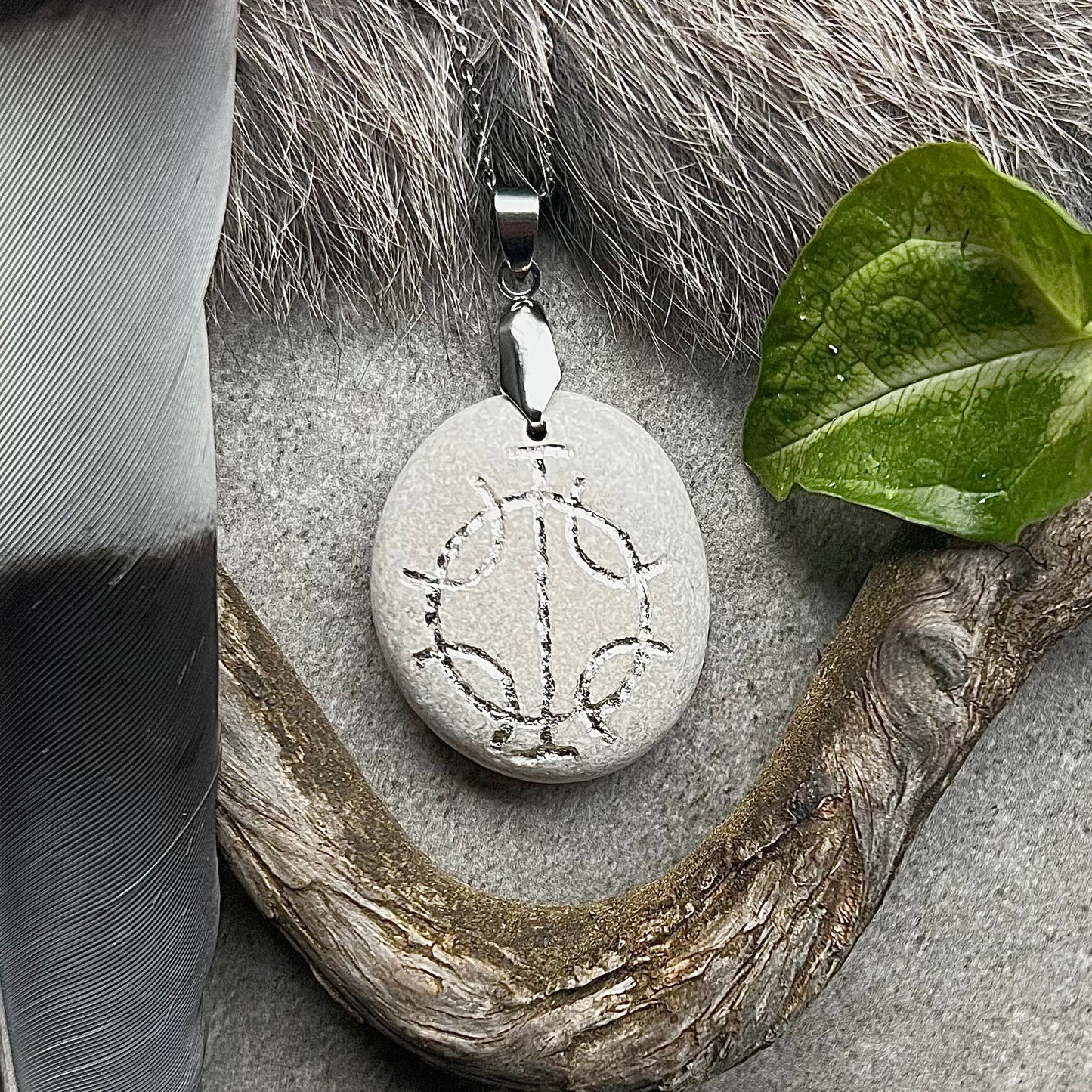 Necklace with hand-carved bindrune/magic wand 'Danobus' in genuine silver. For wishes.