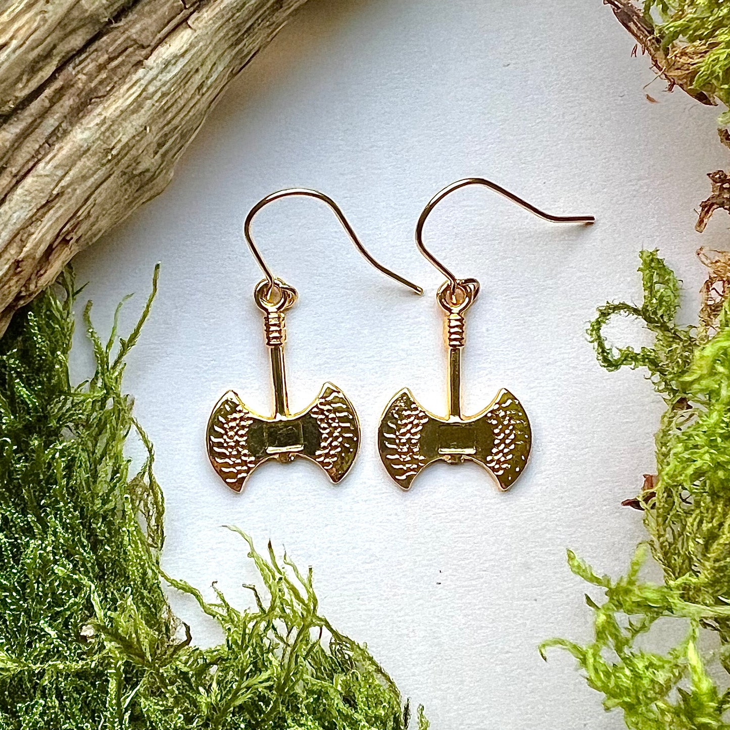 Vikingasmycke örhängen med stridsyxor, guldpläterade i 18K