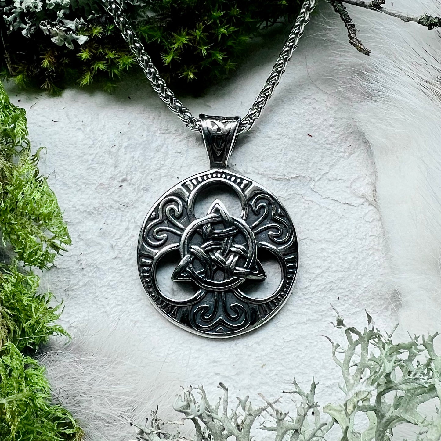 Necklace with Celtic Triquetra in circle, stainless steel
