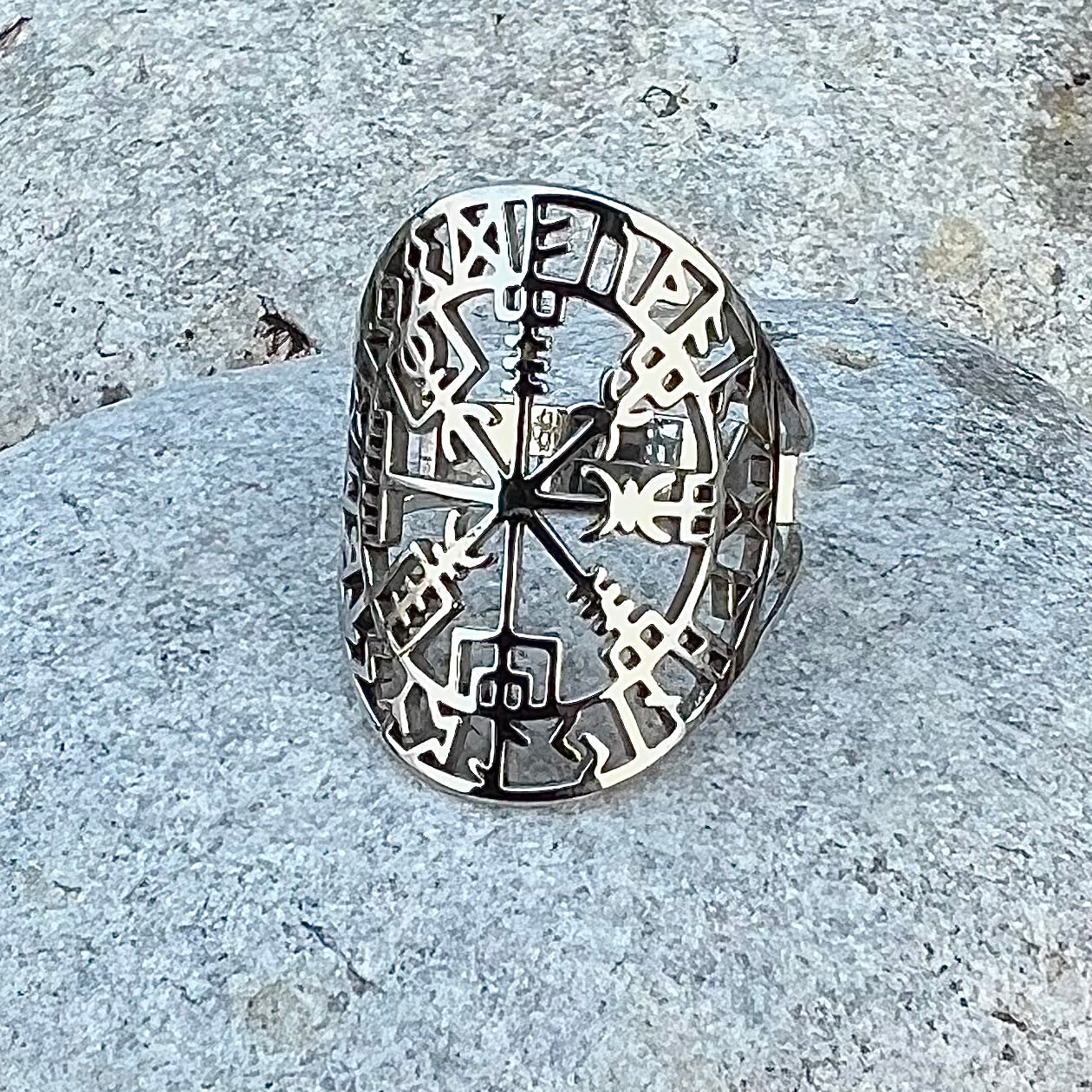 Adjustable stainless steel ring with Vegvisir