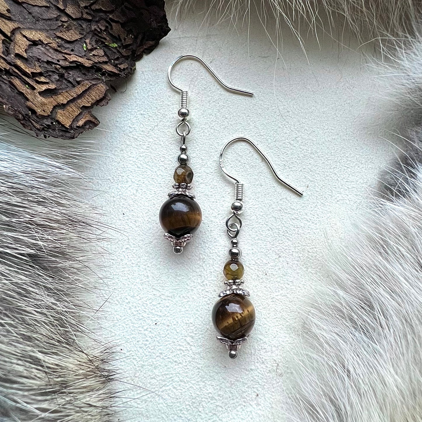 Earrings with tiger eye and silver