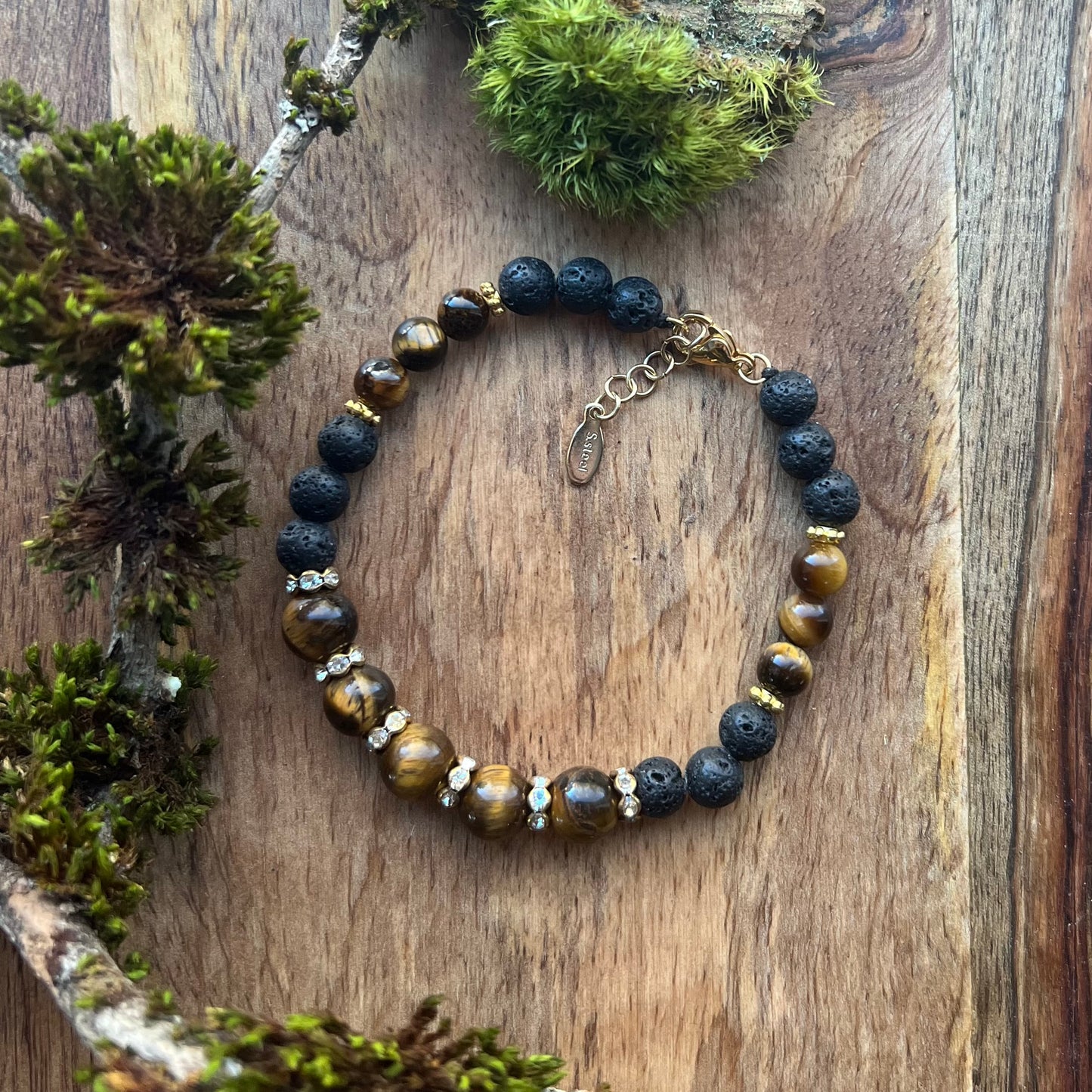 Bracelet with tiger eye and black lava stone
