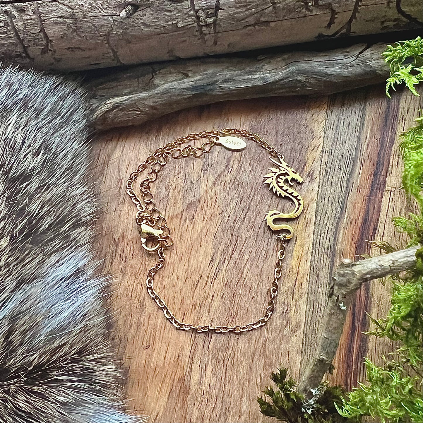 Bracelet in gold-colored stainless steel with the Midgard Serpent