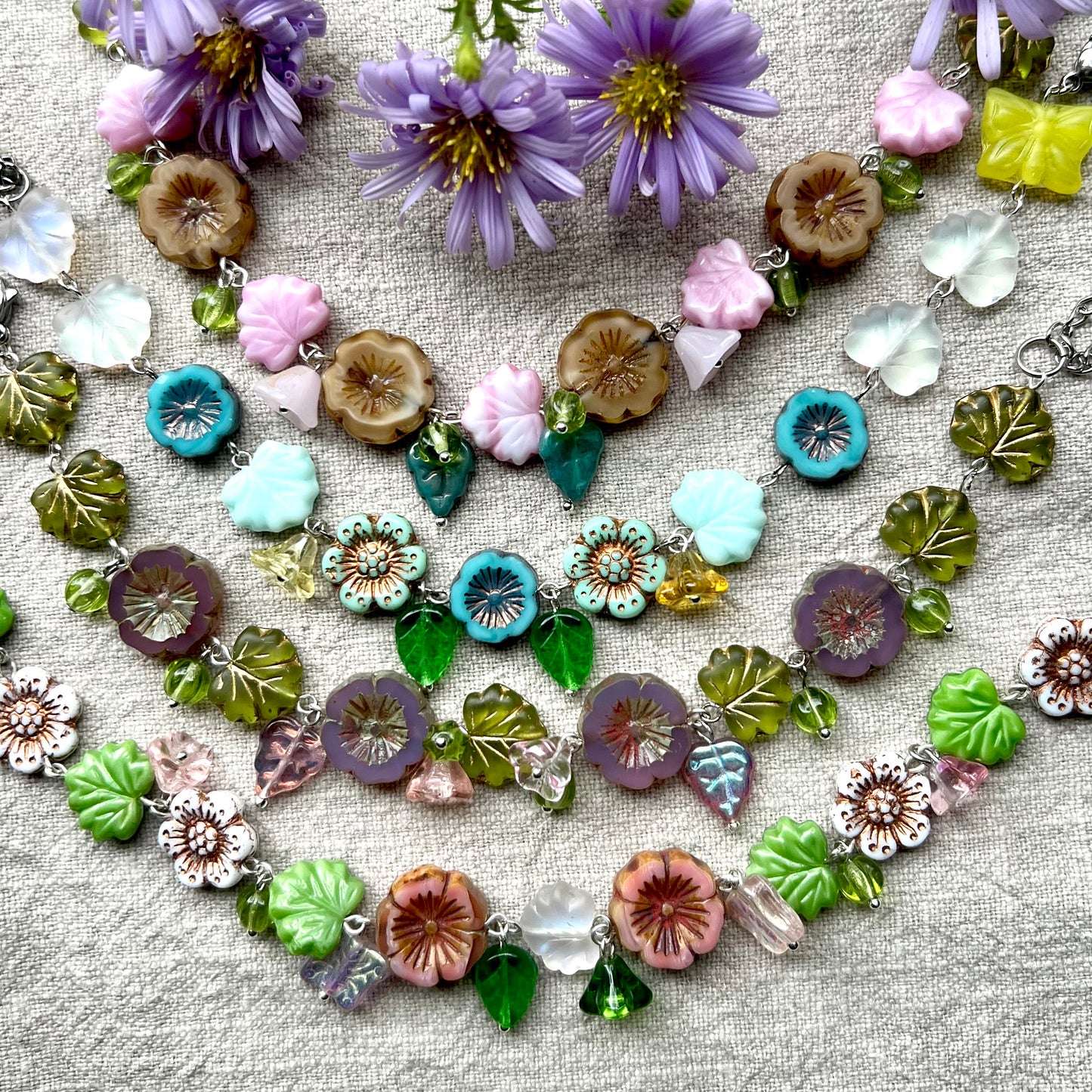 Bracelet "winter meadow" made of Czech pressed glass