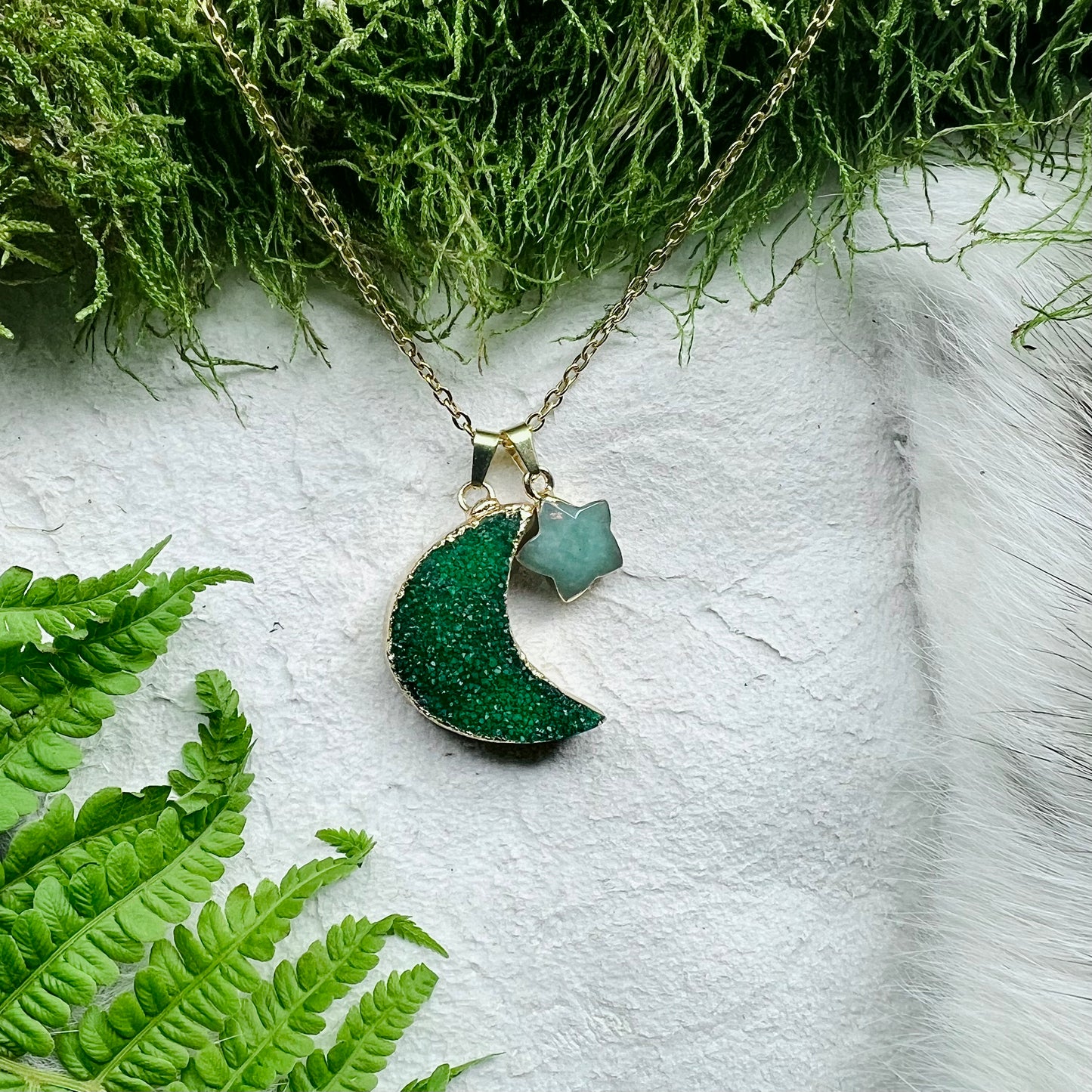 Necklace with druzy crescent and star of aventurine - green