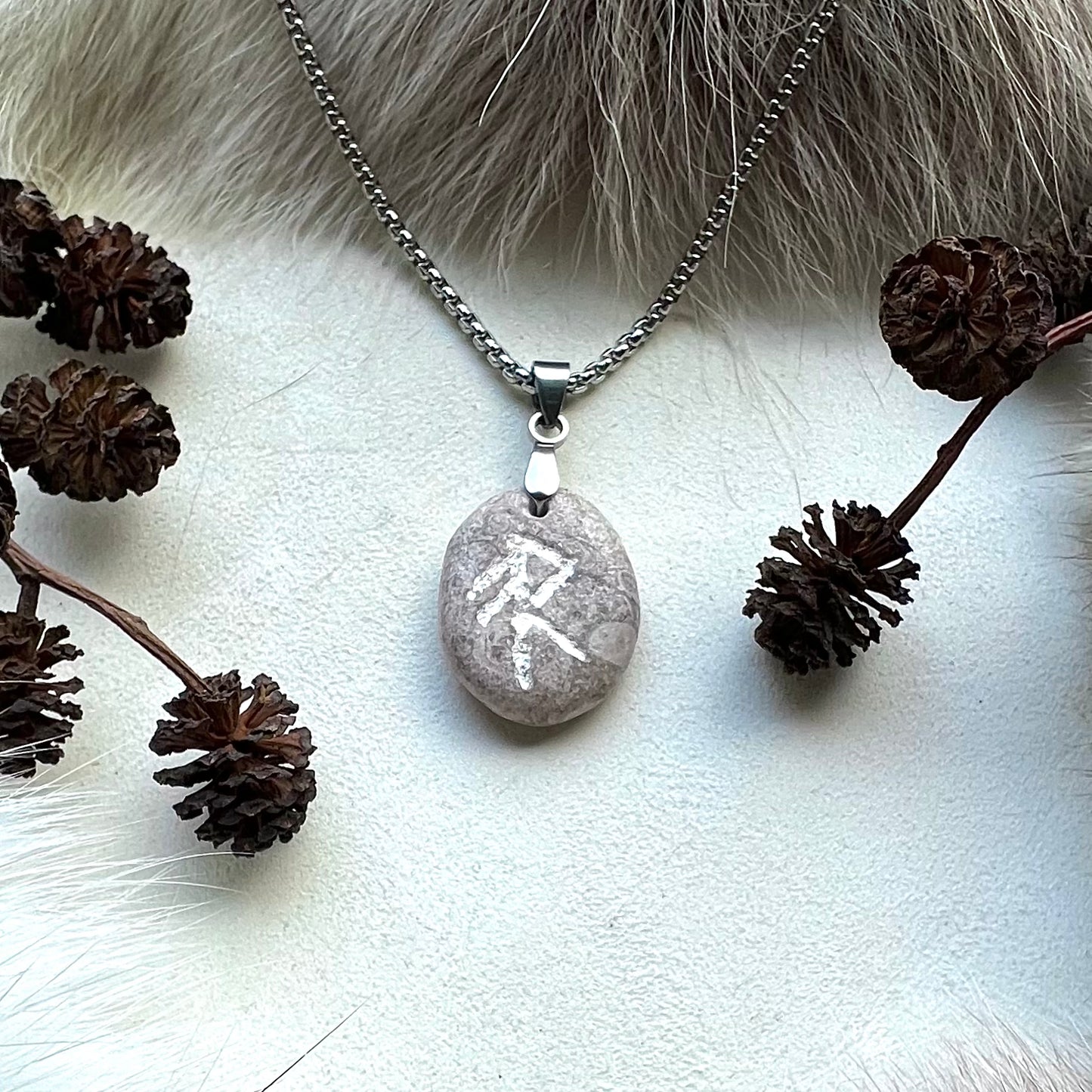 Necklace with binding rune for energy with genuine silver