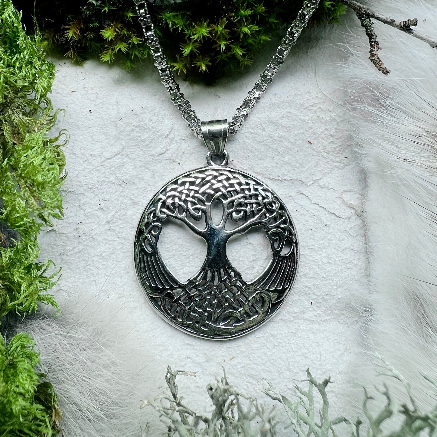 Necklace - Yggdrasil/Tree of Life with chain of flowers, Celtic