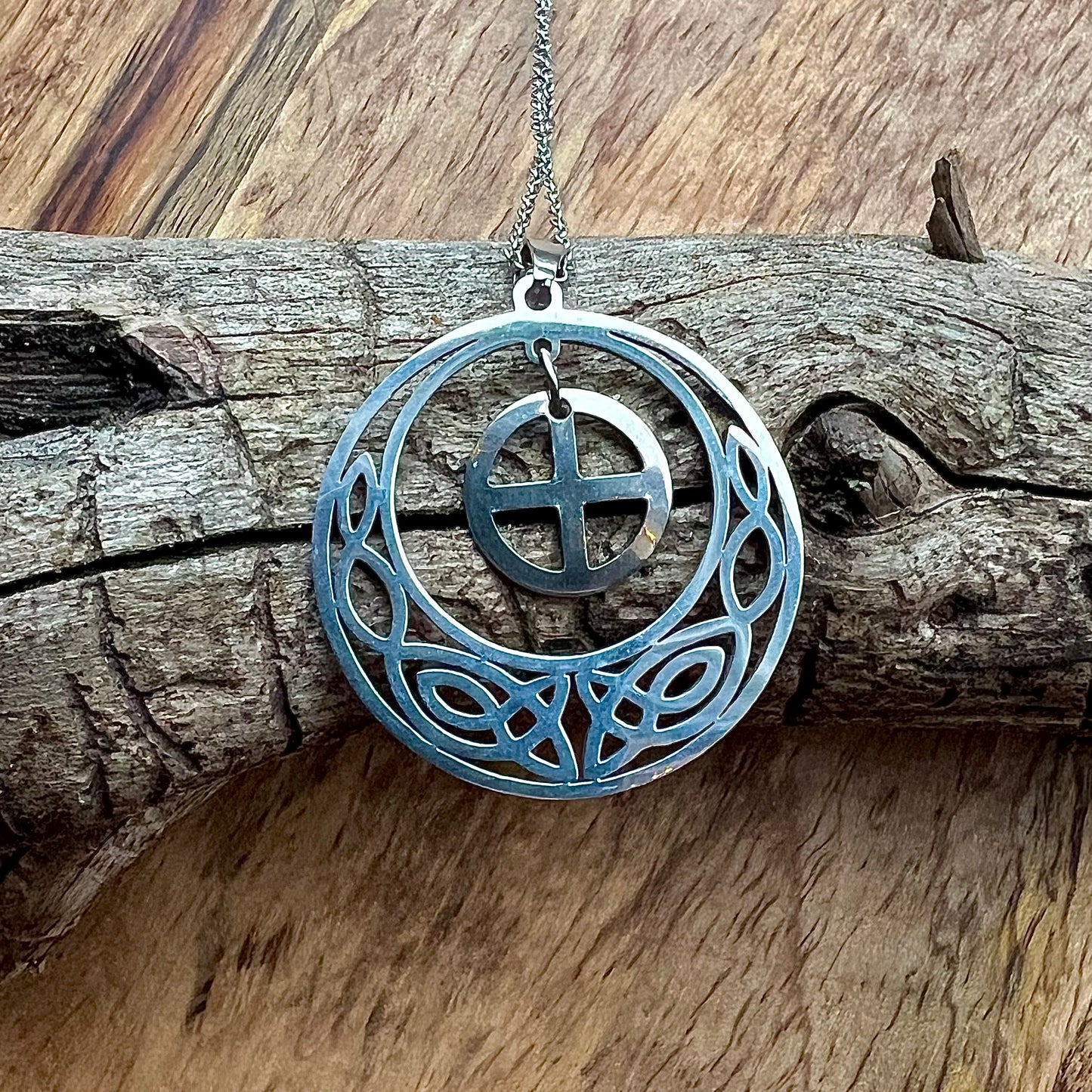 Necklace with Celtic ring, "Mother and Child"