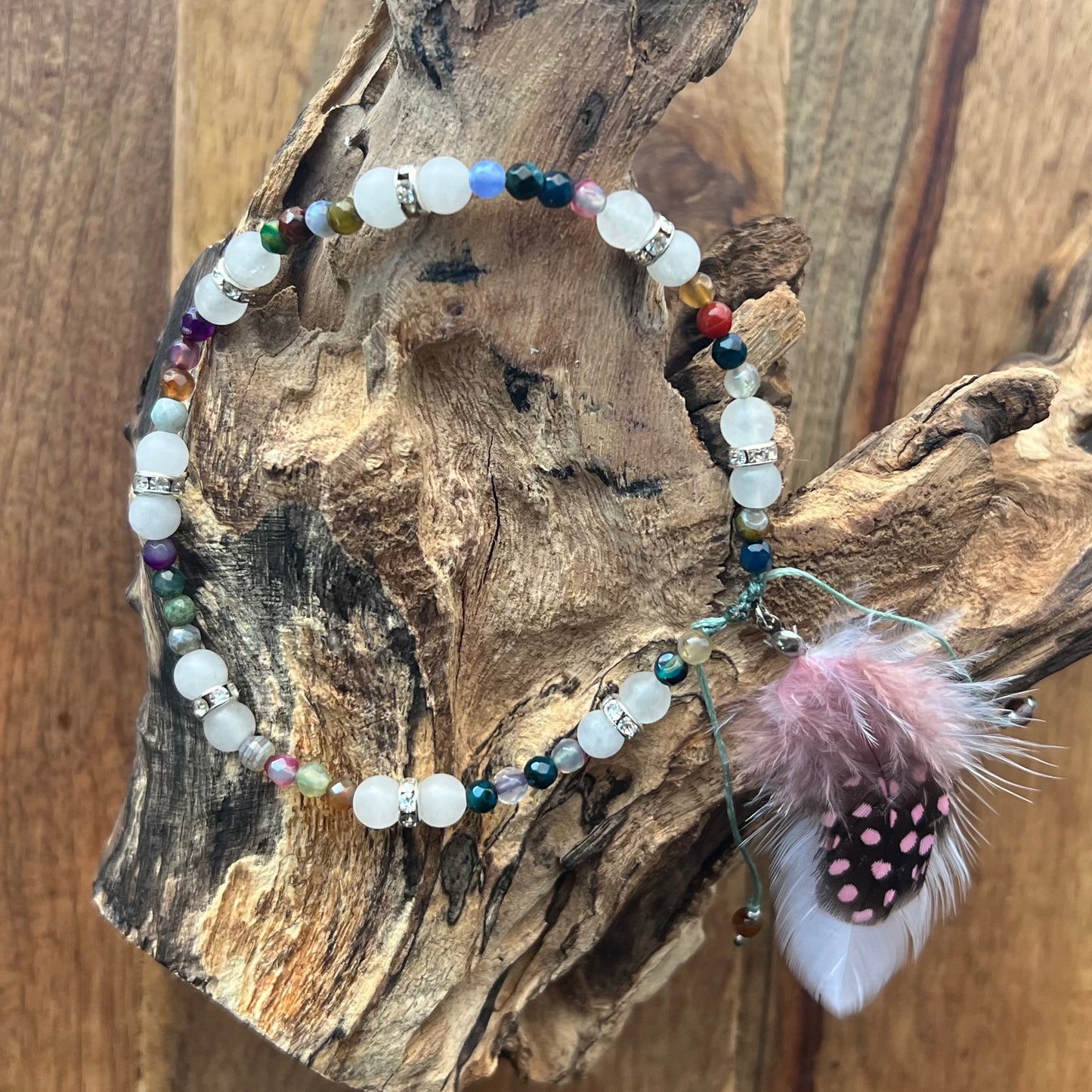 Anklet with white, frosted jade and faceted agate