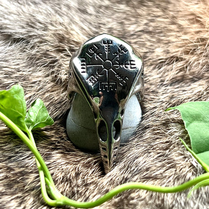 Ring med korpkranie och Vegvisir