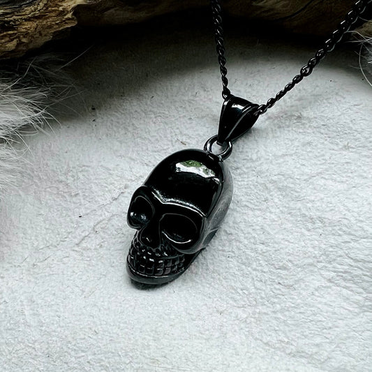 Necklace with skull in black steel