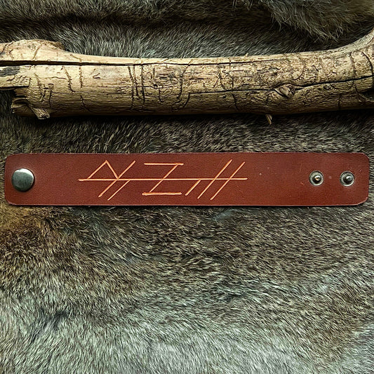 Läderarmband med utskuren bindruna ’Valhall’, brunt