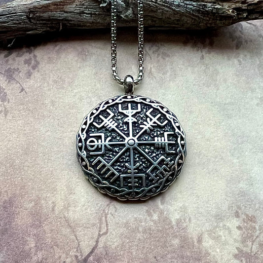 Necklace with Vegvisir surrounded with Celtic circle