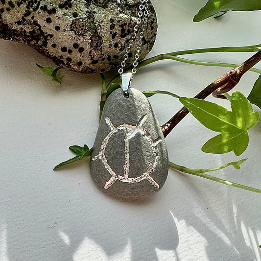 Necklace with Sami symbol for the moon in genuine silver