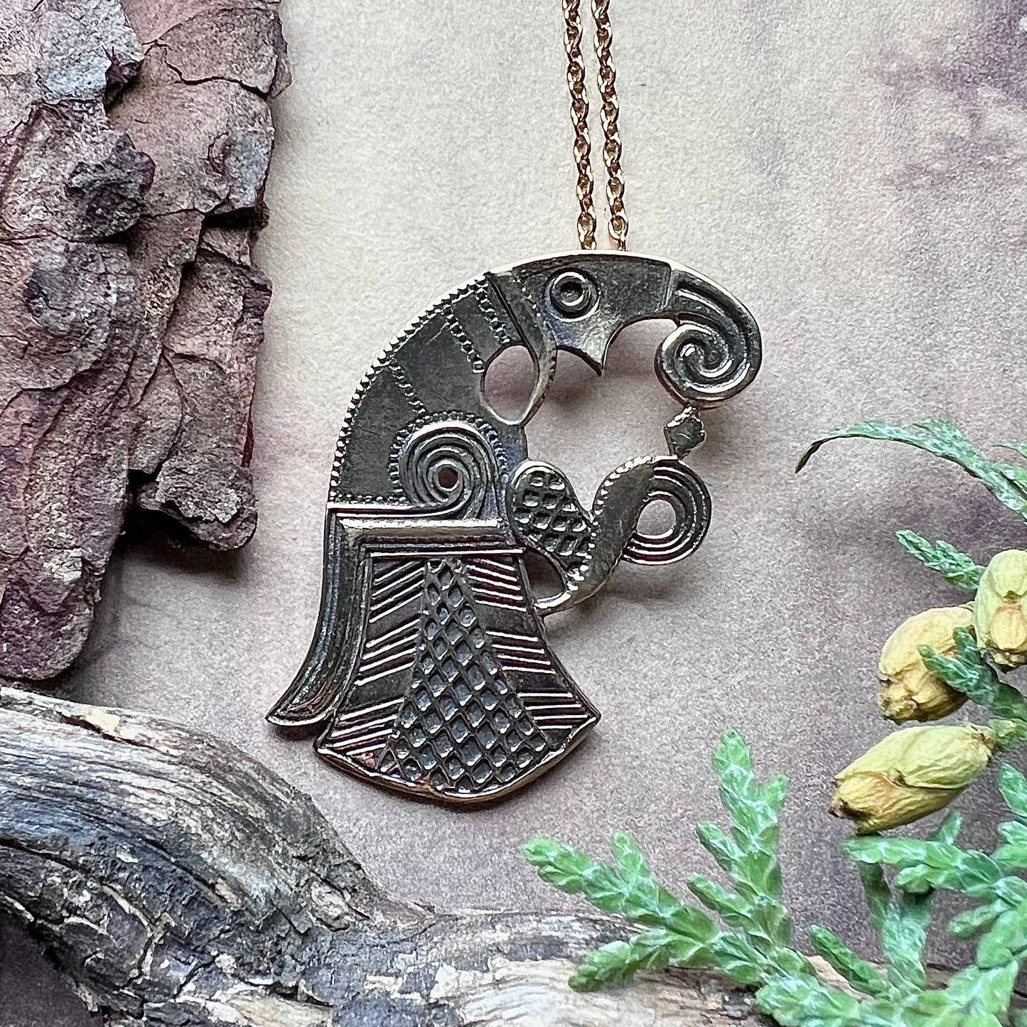 Vikingasmycke halsband med vendelkråka i brons