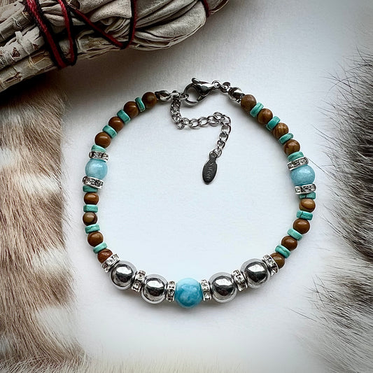 Bracelet "Vintergatan" made of tiger jasper, howlite and turquoise