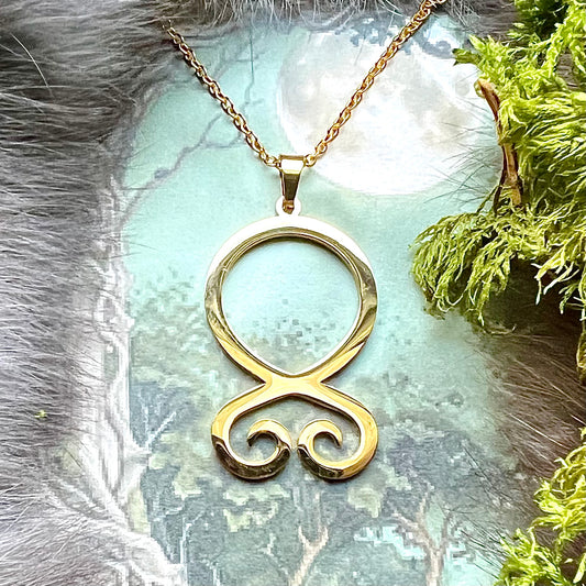 Medeltida halsband med trollkors. Guldpläterad i 18K