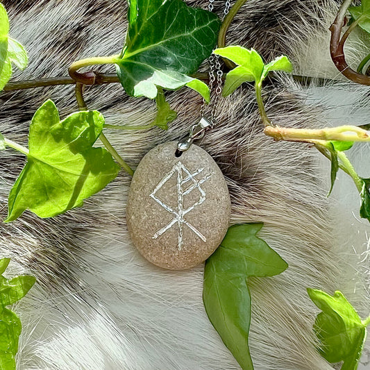 Necklace with binding rune "wolf" in genuine silver