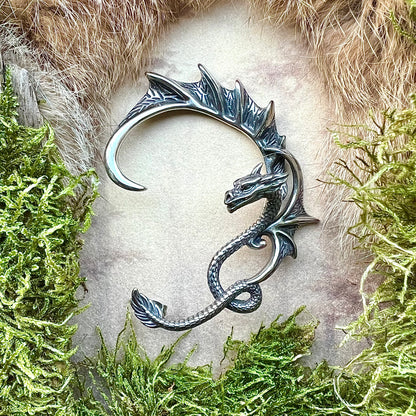 Vikingasmycke stiftörhänge med drake i kirurgiskt stål, vänster