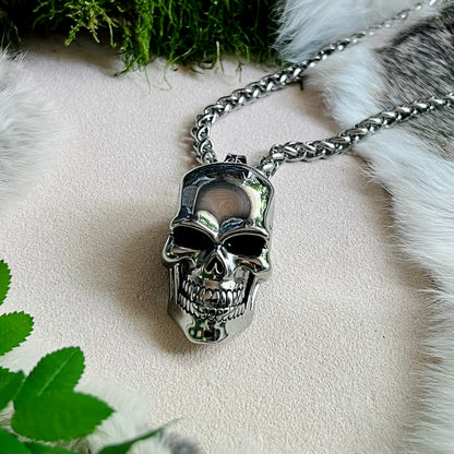 Necklace - Large skull with heavy chain