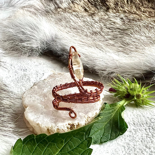 Ring - Citrine and twisted copper wire