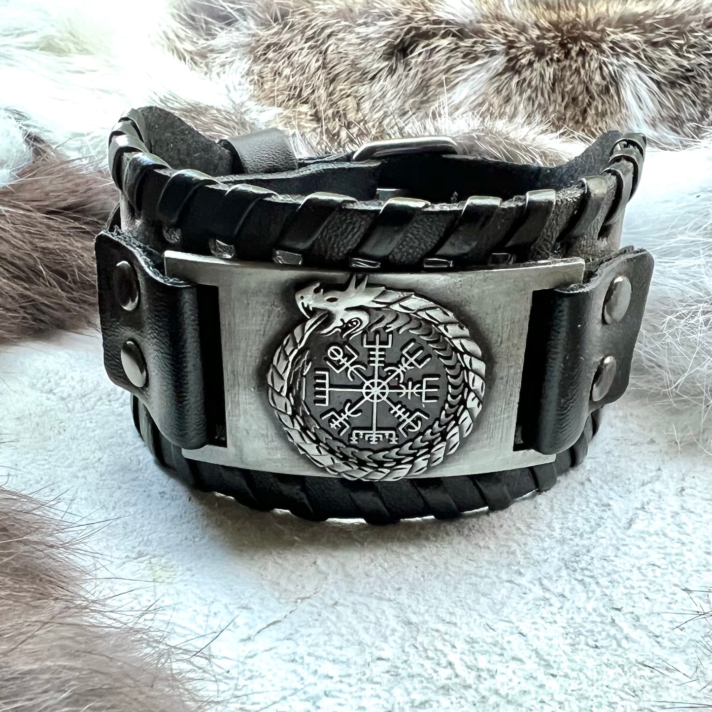 Armband i läder med Vegvisir