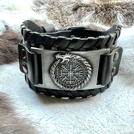 Leather bracelet with Vegvisir