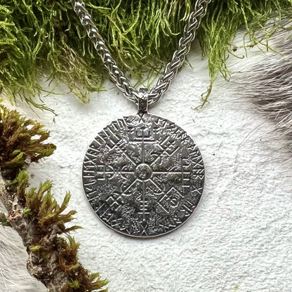 Necklace - Medallion with Njord and Vegvisir