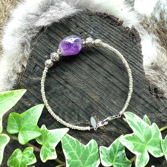 Bracelet with amethyst