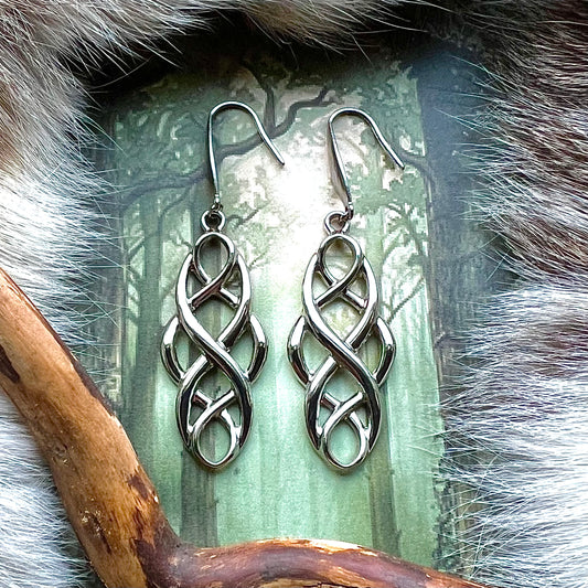 Keltiska örhängen med sjöfararknut, silver