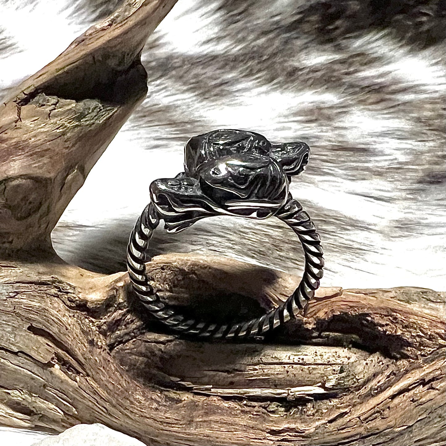 Vikingaring med Midgårdsormen i tvinnat rostfritt stål