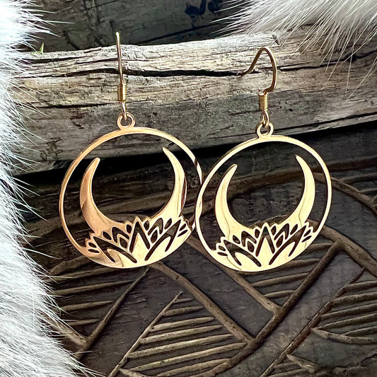 Earrings with crescent moon and lotus flower in gold-colored steel