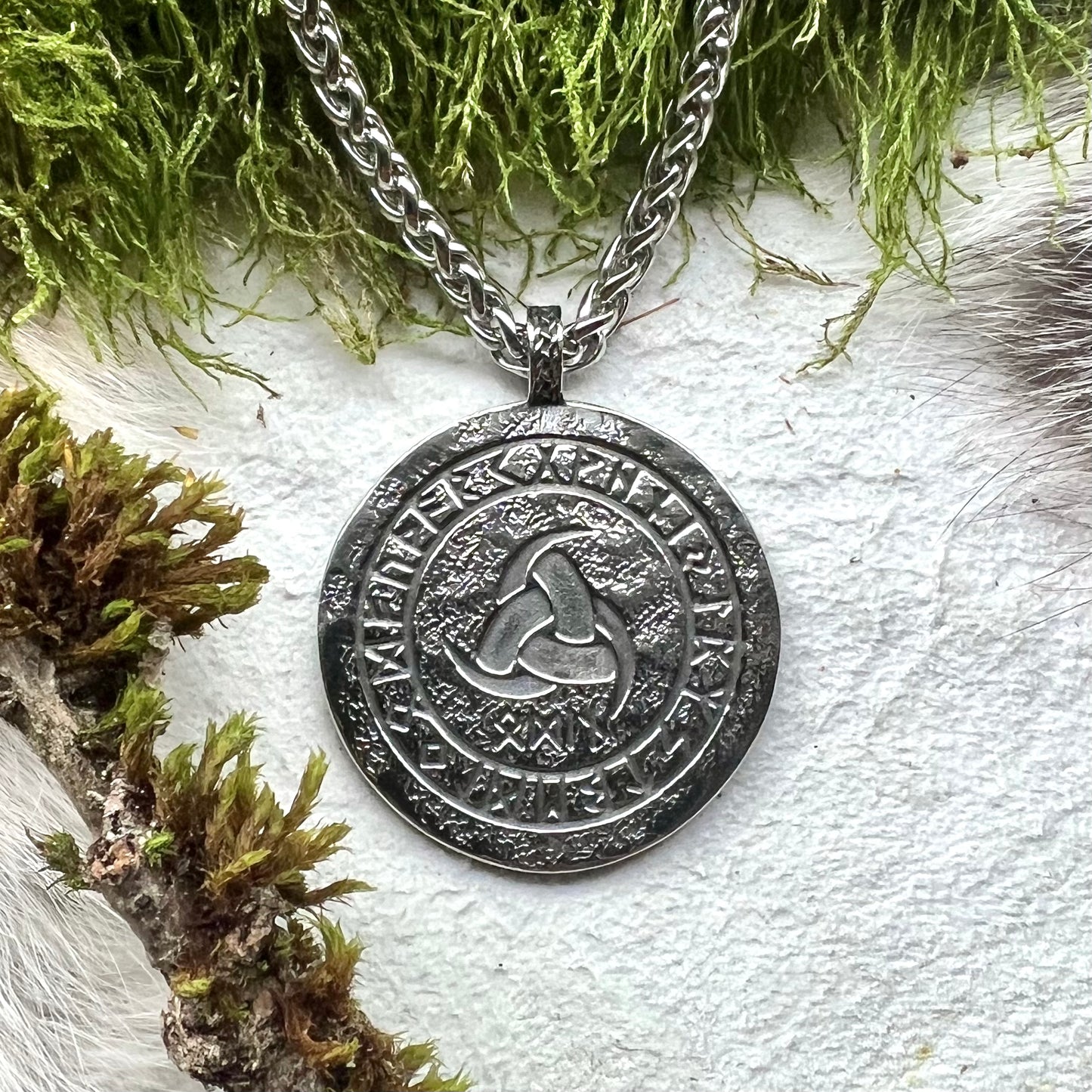 Necklace - Medallion with Odin and his horns