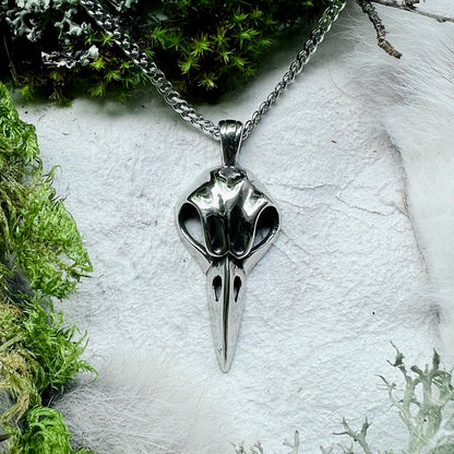 Necklace with raven skull in stainless steel