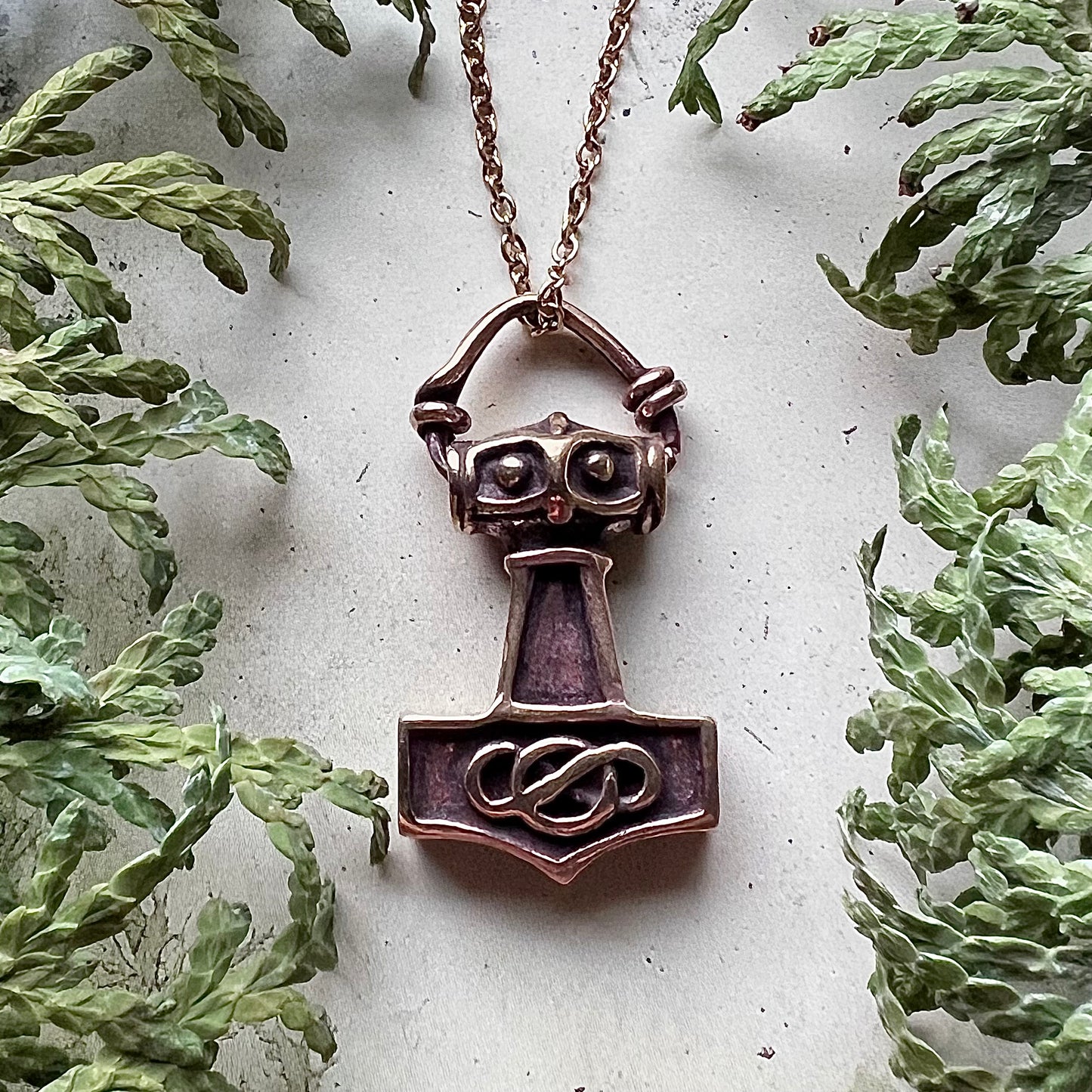 Vikingasmycke halsband med torshammare ’Ödeshög’ i brons