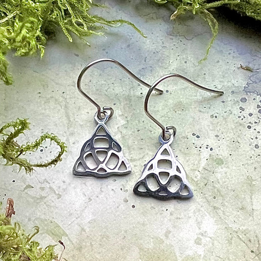 Vikingasmycke örhängen med Triquetra i cirkel, rostfritt stål