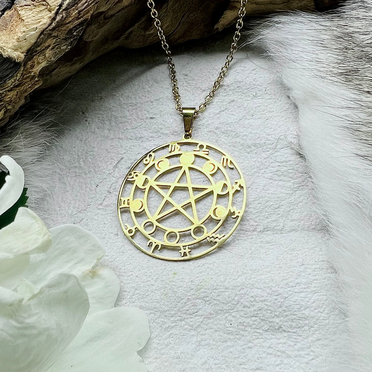 Necklace - pentagram surrounded by the zodiac, gold colored