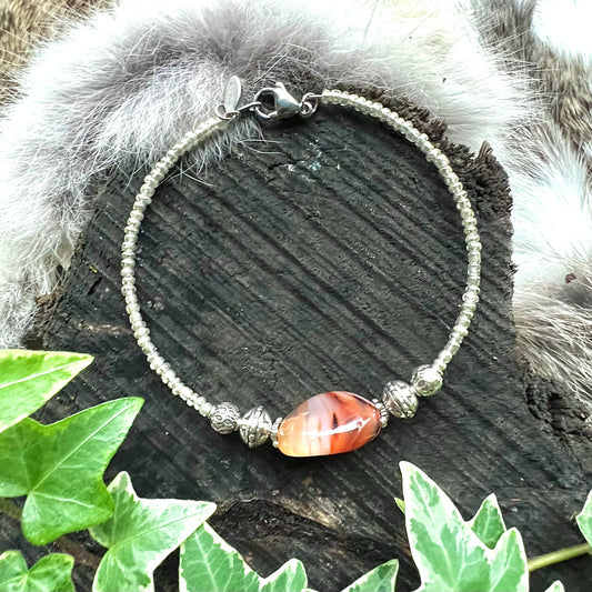 Bracelet with banded carnelian