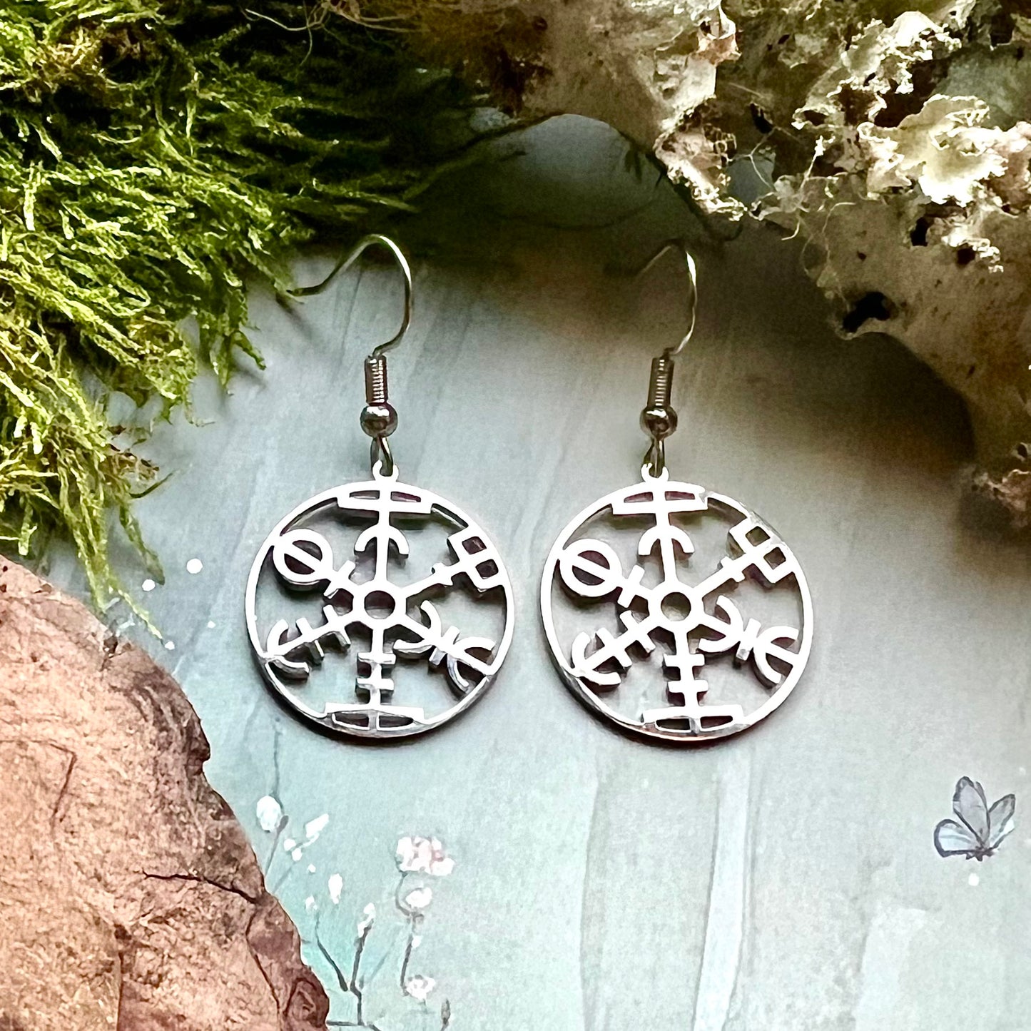 Örhängen med Vegvisir i rostfritt stål