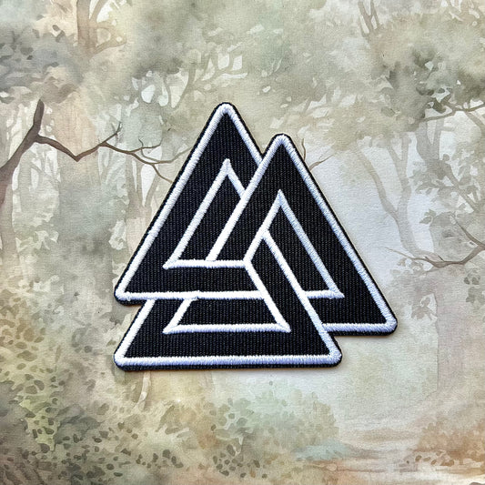 Tygmärke/patch med Valknut. Stryk på-variant.