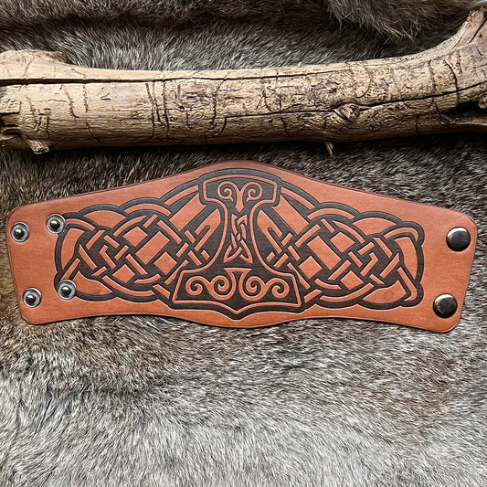 Armband med torshammare och keltisk fläta, rödbrun