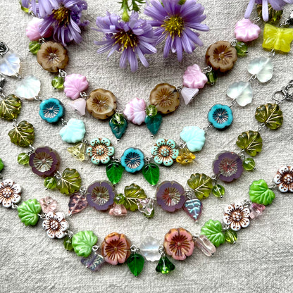 Armband ”sommaräng” av tjeckiskt pressat glas