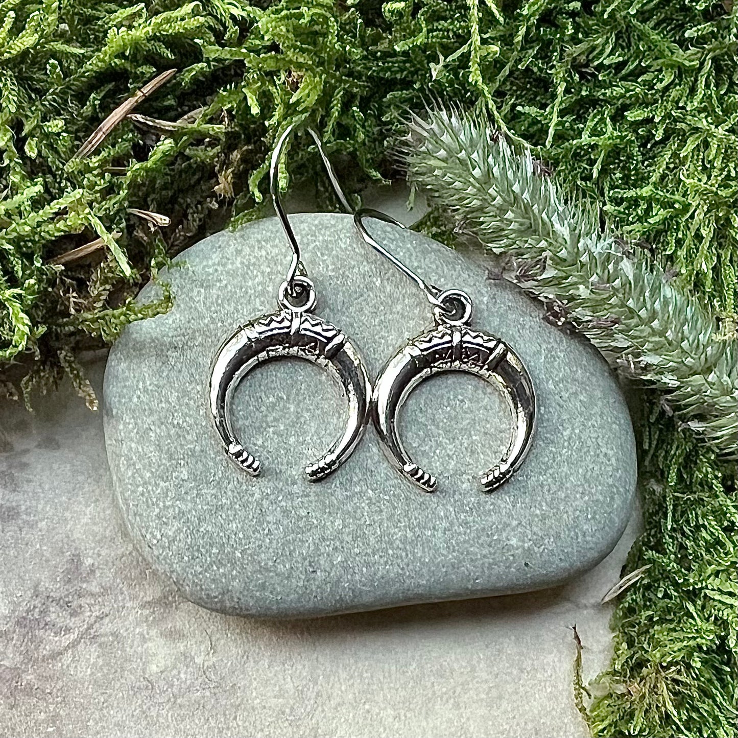 Vikingasmycke örhängen med horn