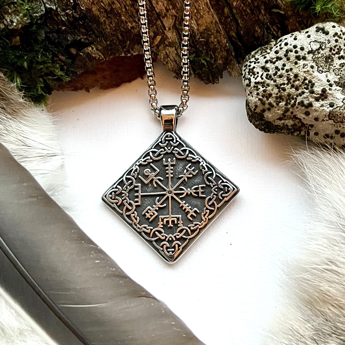 Necklace with square Vegvisir 