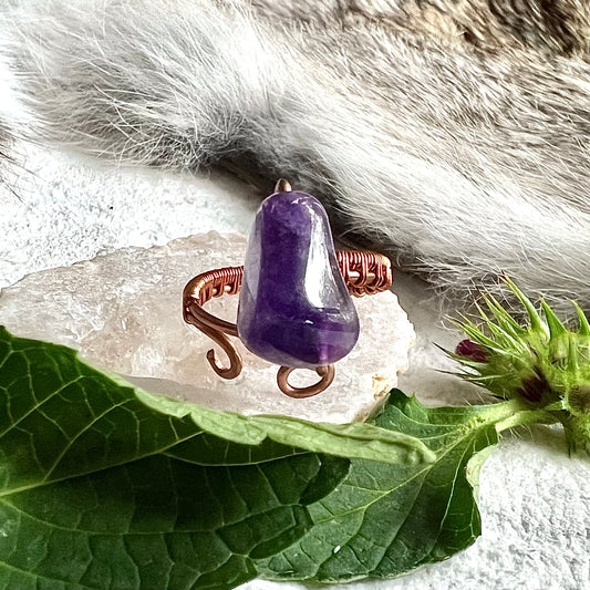 Ring - Amethyst and twisted copper wire