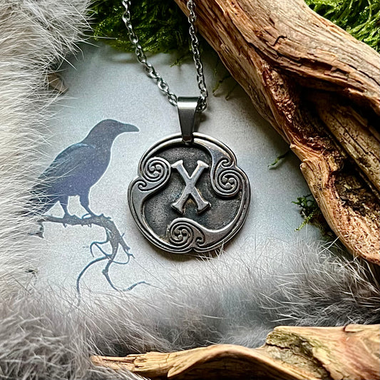 Halsband med runan Gifu i rostfritt stål